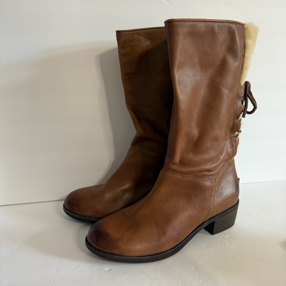 Ugg Cary Leather Mid Calf Pull On Heeled Boots Women’s Size 8.5 - Picture 2 of 10